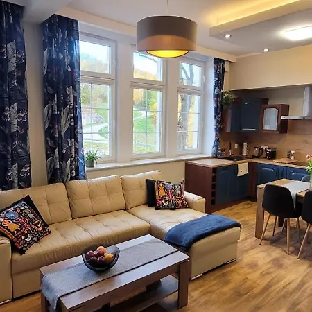 Niebieski Pod Borowa Gora דירה *